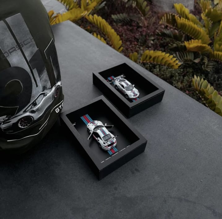 Porsche 911 GT3 RSR With FRAME